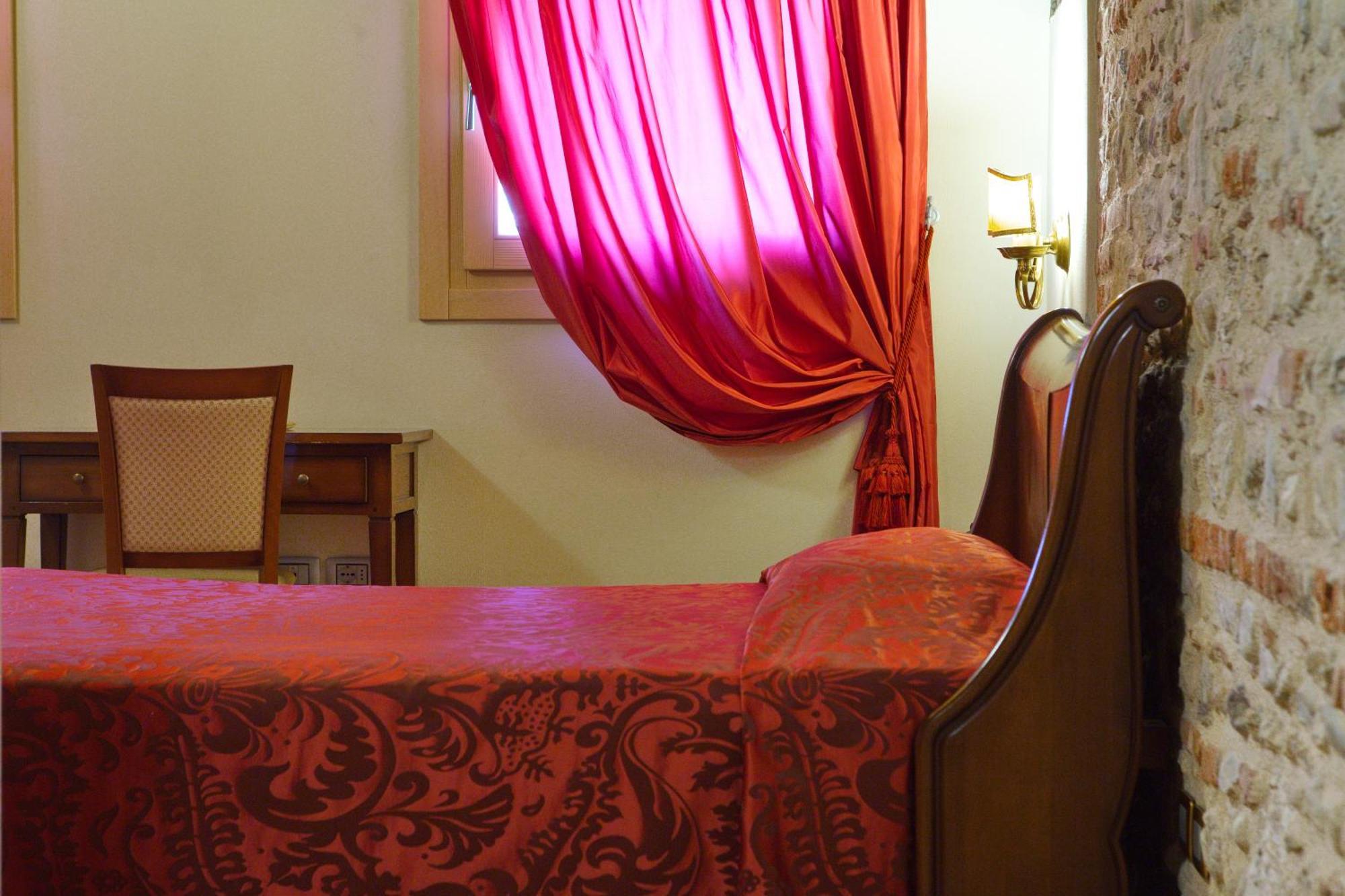 Hotel Asolo Habitación foto