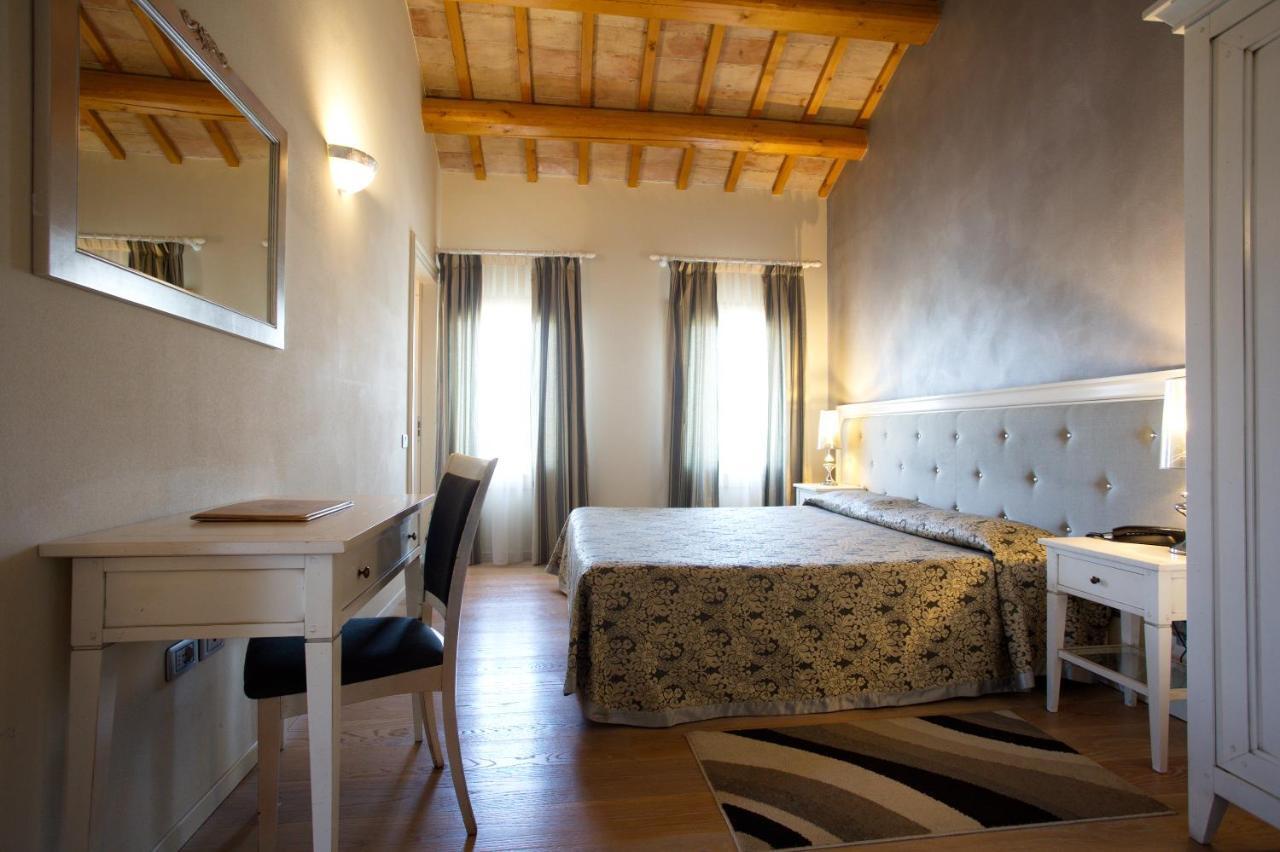 Hotel Asolo Habitación foto